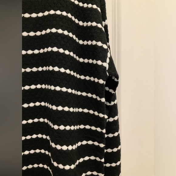 Amazon Striped Lounge Set - Picture 4 of 4